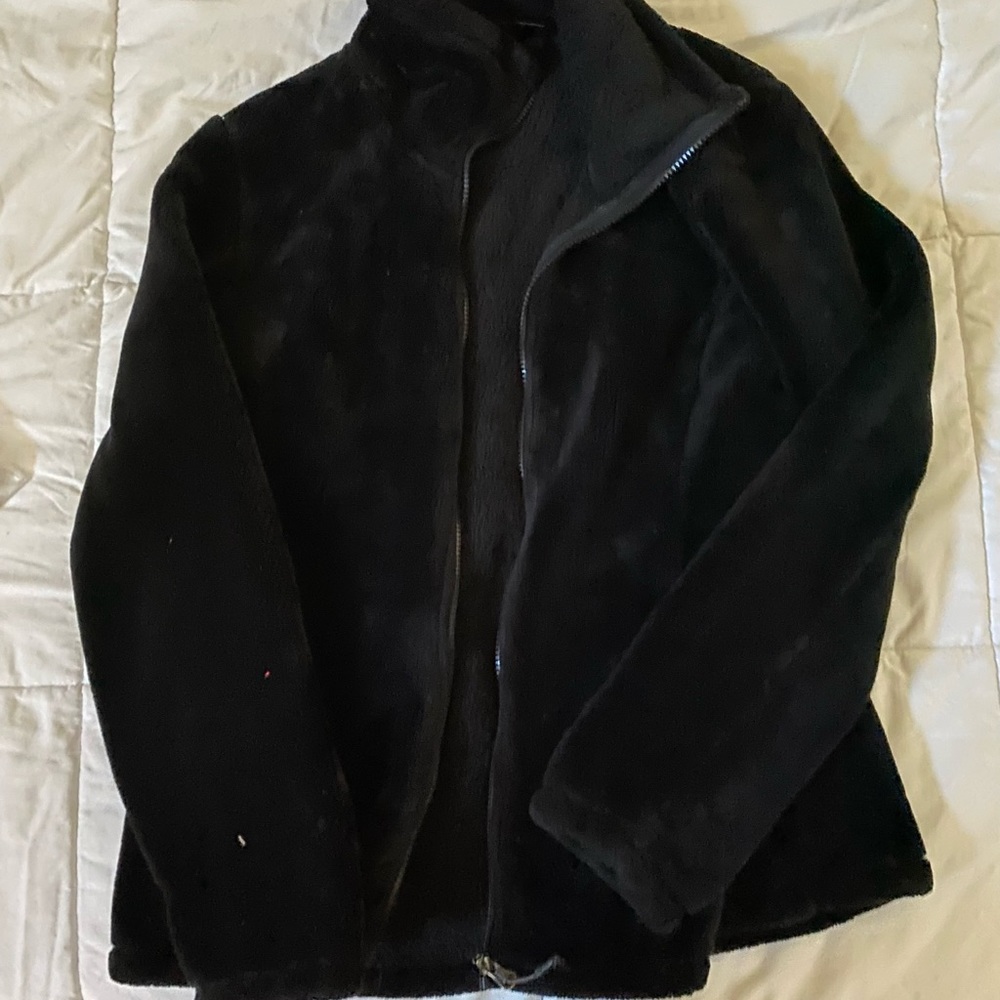 zip up black coat